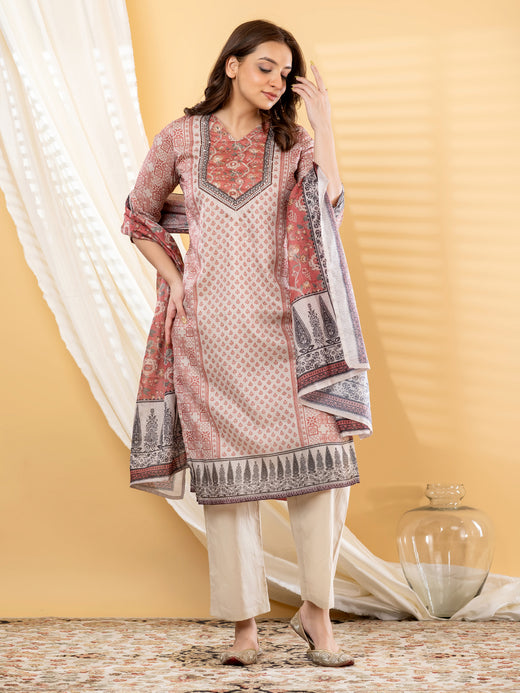 Peach Paisley Printed Suit set with Contrasting Border